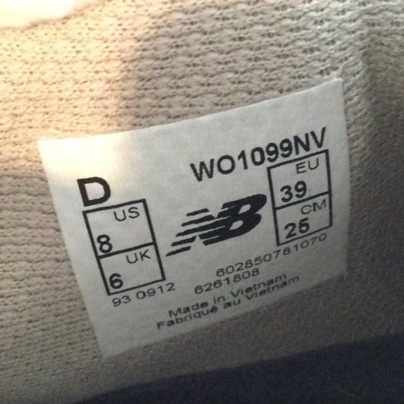 NEW BALANCE WINTER HIKING BOOT IN NAVY - Picture 16 of 16